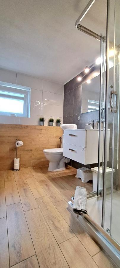 Pokoje I Apartamenty Na Szkolnej Zator Kültér fotó